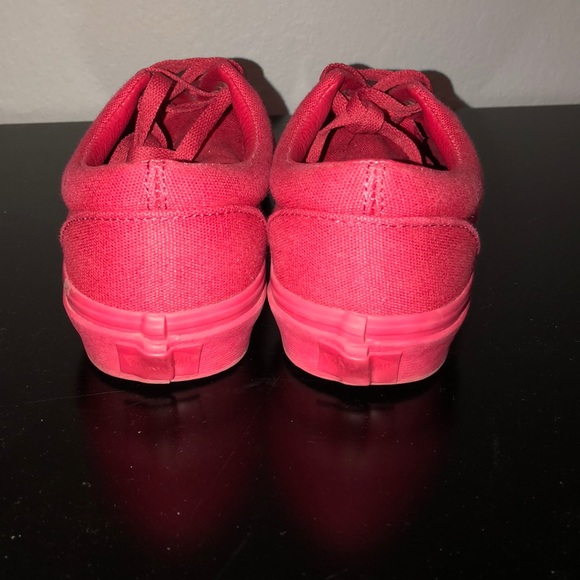 Shoes - Picture 4 of 4